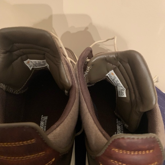 Timberland Shoes like new 10.5 - Picture 5 of 12